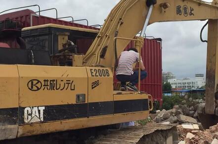 蜜桃AV一区二区三区廠：卡特E200B回轉無力故障